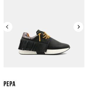 Shushop black leather fringe size 9 sneakers